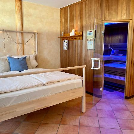 Private Spa Mit Sauna Und Whirlpool Schrozberg Kültér fotó