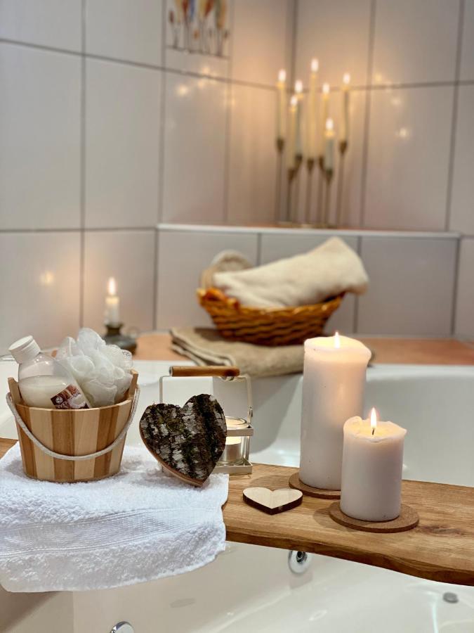 Private Spa Mit Sauna Und Whirlpool Schrozberg Kültér fotó